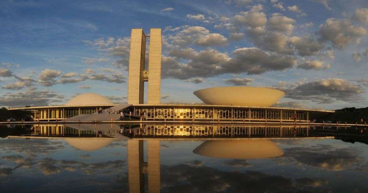 Imagem de capa: Nova Lei de Licitações e Contratos Administrativos.