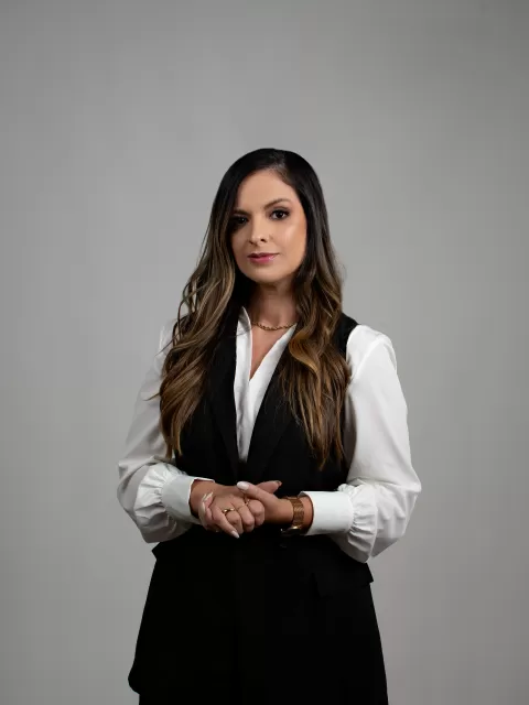 Camila Lima Billa Vaccari - Advogado Associado