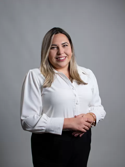 Nathalia Mury - Advogado Associado